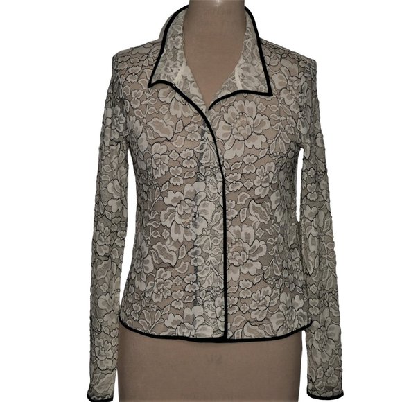 Atitzia Babaton Hopkins Cream Lace Blouse/ Top Size M - Picture 1 of 9